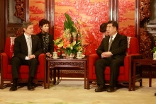 On this Picture, Commissioner Cioloş, with Vice Premier Hui Liangyu 