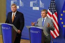 Commissioner Cioloş with U.S. Agriculture Secretary Tom Vilsack