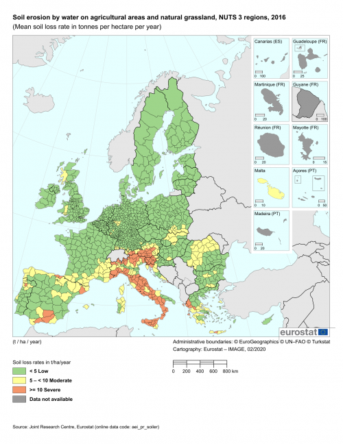 a map showing the soil erosion by water on agricultural areas and natural grassland in the NUTS 3 regions in the year 2016, it shows the mean soil loss rate in tonnes per hectare per year.